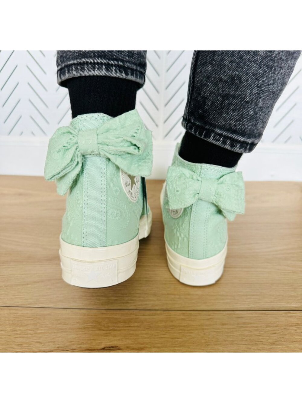 ⭐Converse Chuck Taylor All Star 70 High Bow Sz 7.5 Women's Shoes Green A10245C